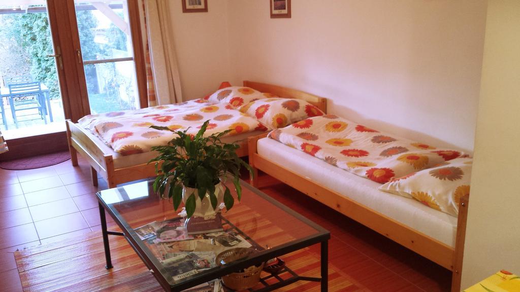 סופרון Virag Apartmanhaz מראה חיצוני תמונה