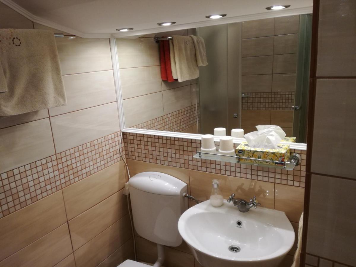 סופרון Virag Apartmanhaz מראה חיצוני תמונה
