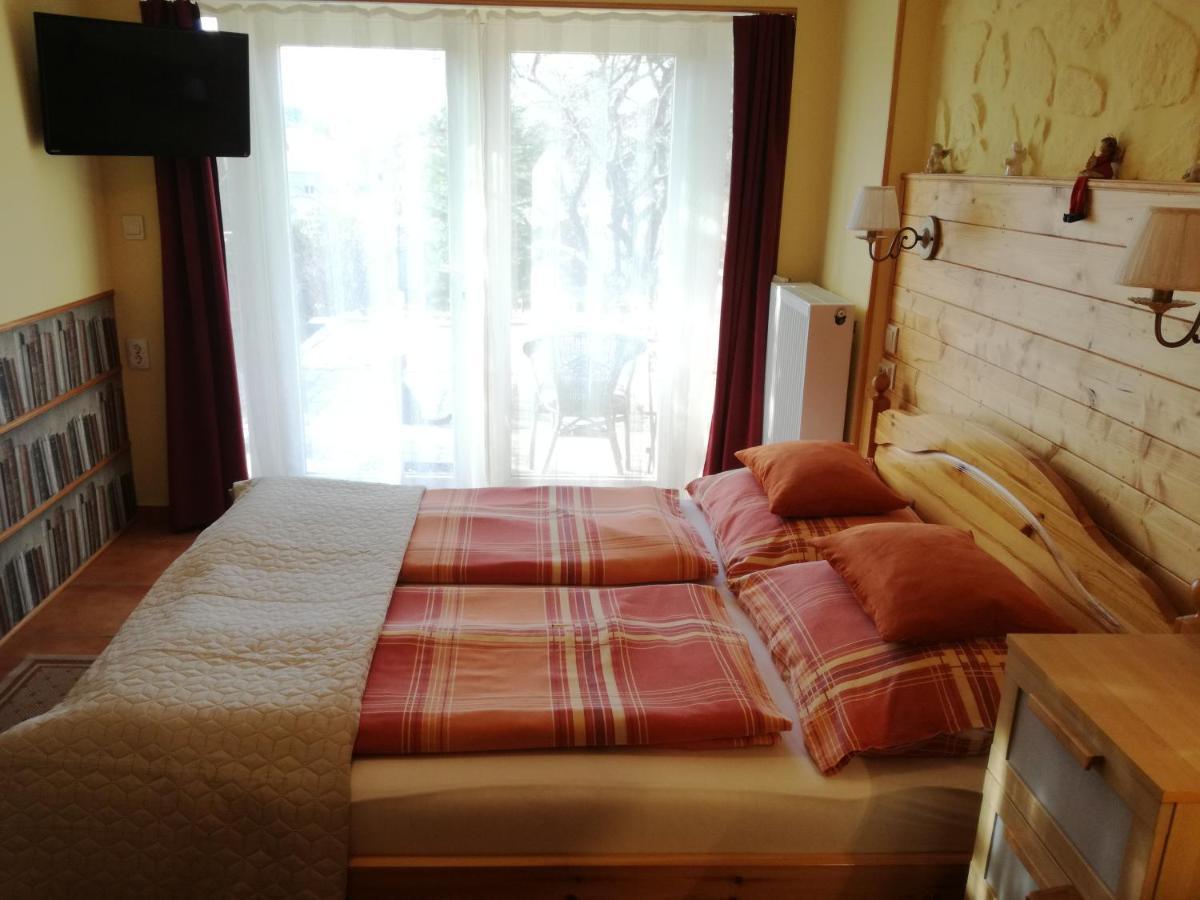סופרון Virag Apartmanhaz מראה חיצוני תמונה